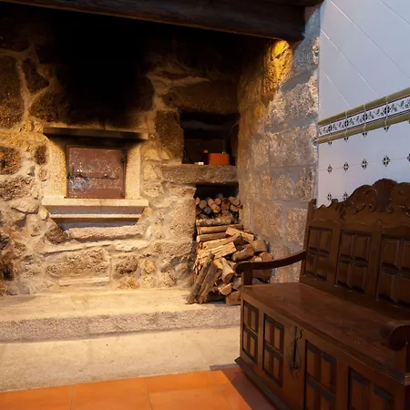 Hétvégi ház Quinta Do Outeiro *